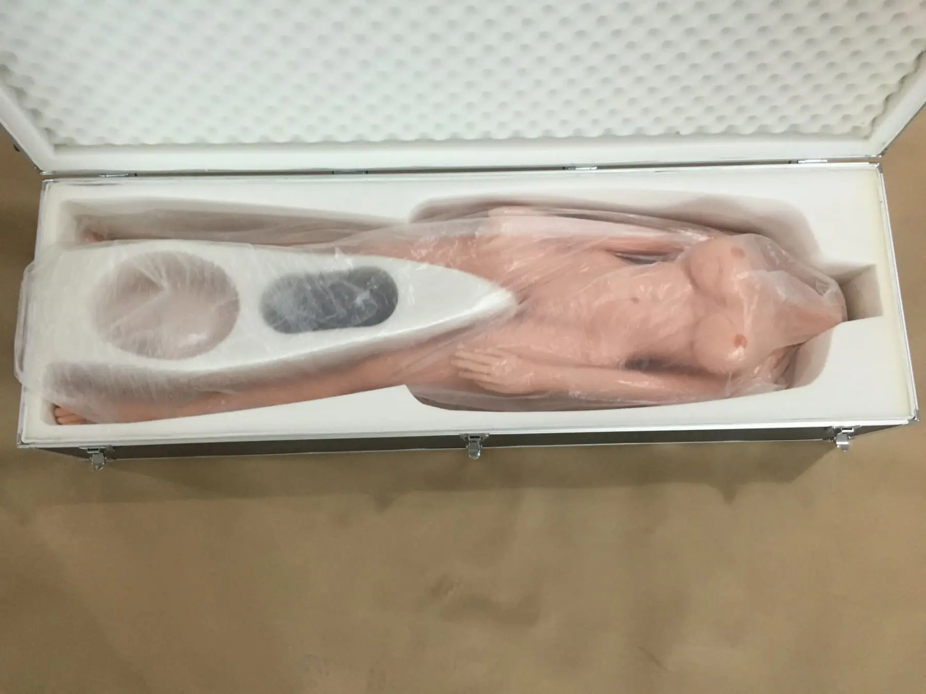 Premium Sex Doll Case - Image 11